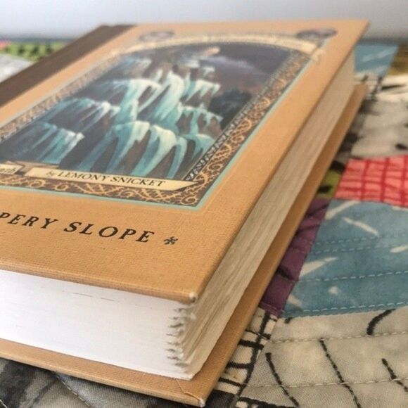 Lemony Snicket A Series of Unfortunate Events Book # 10 - Picture 3 of 6